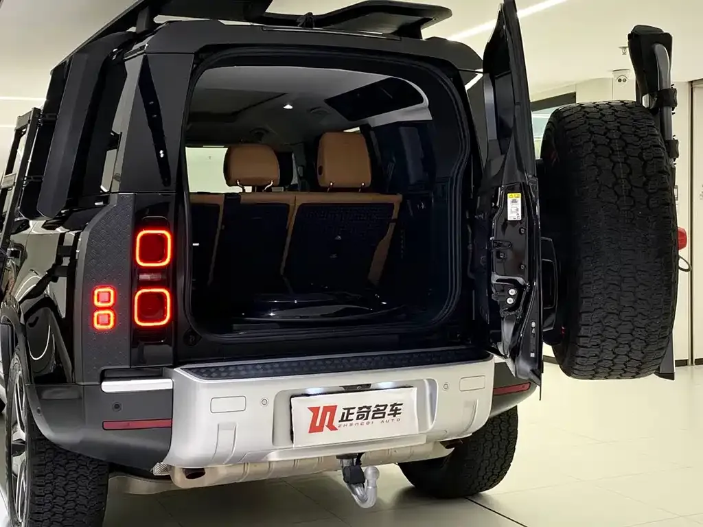 Land Rover Defender — фото 7