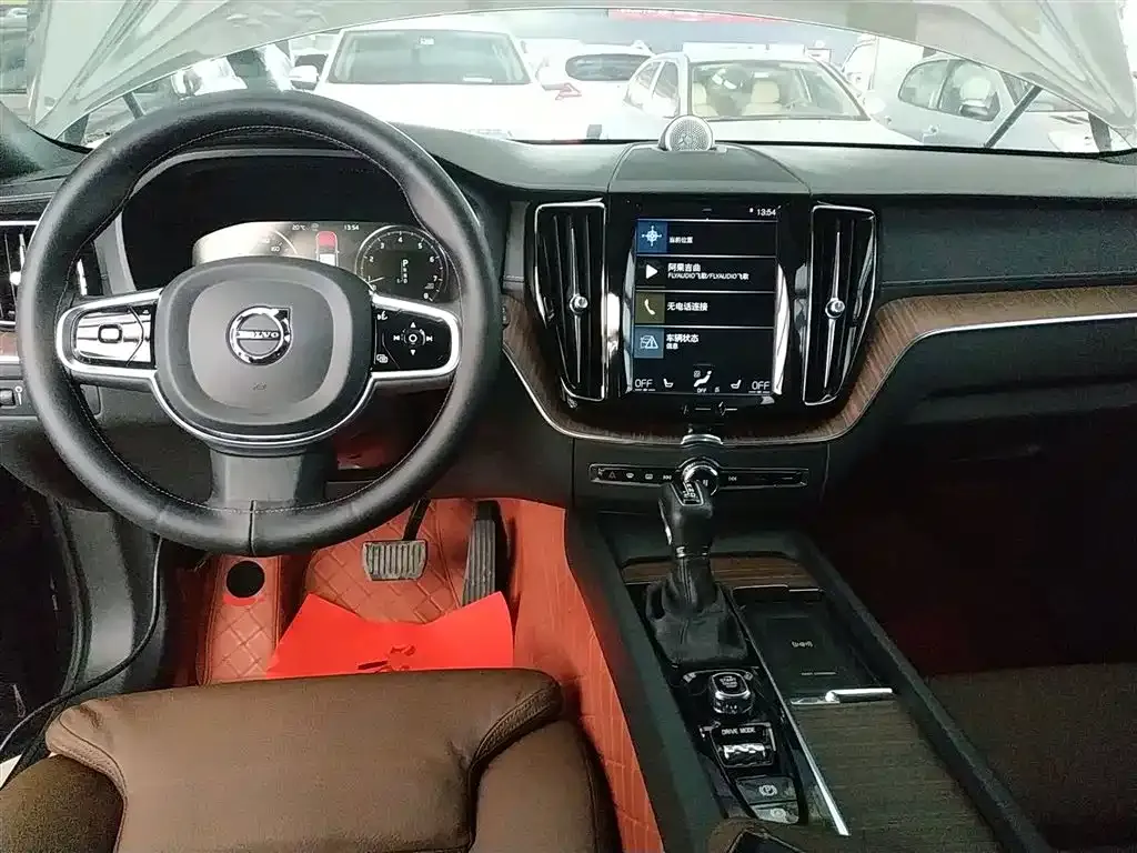 Volvo XC60 2021 из CN, фото 10
