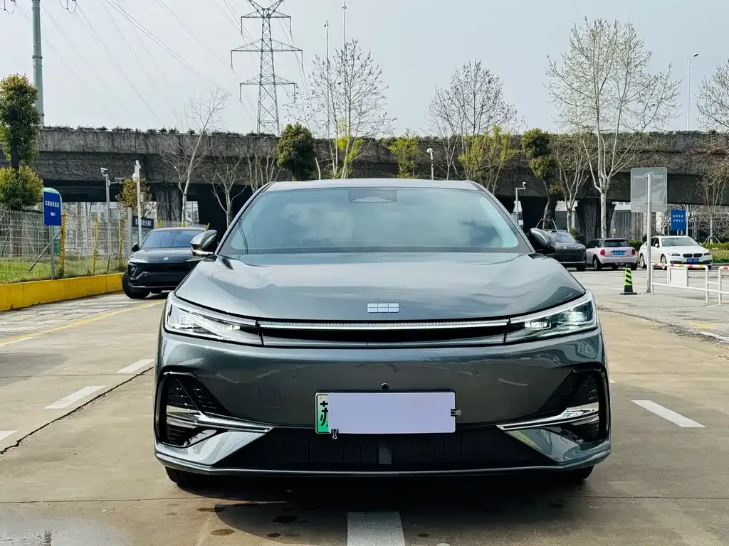 Geely Galaxy A7 — фото 4