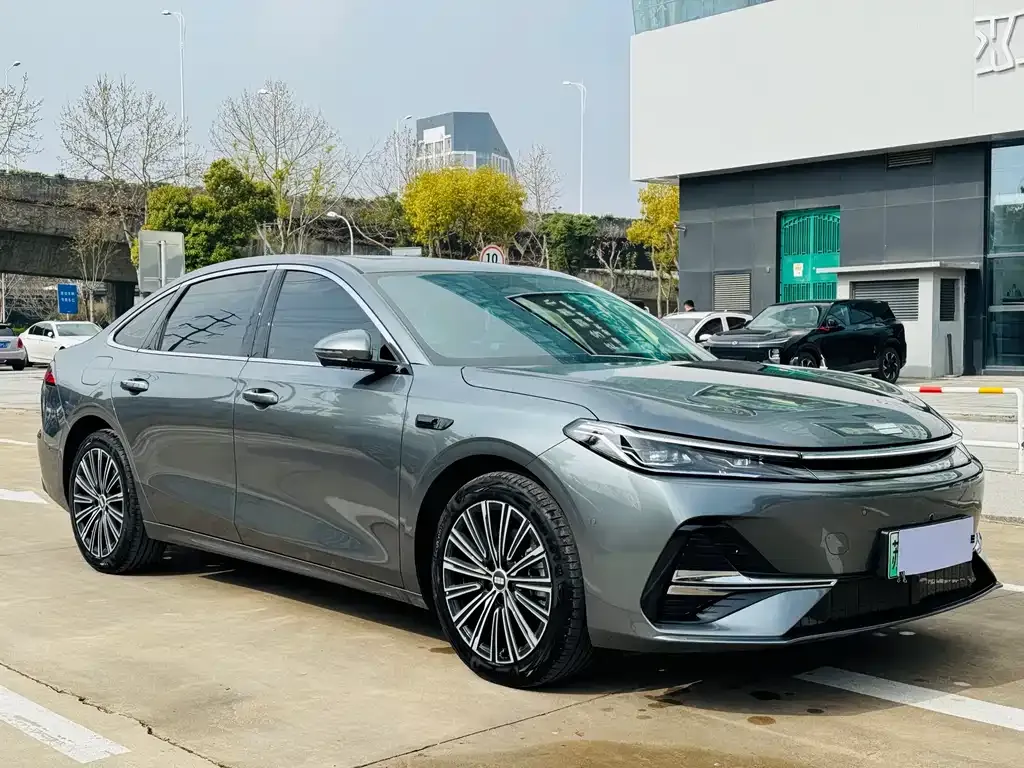 Geely Galaxy A7 — фото 2