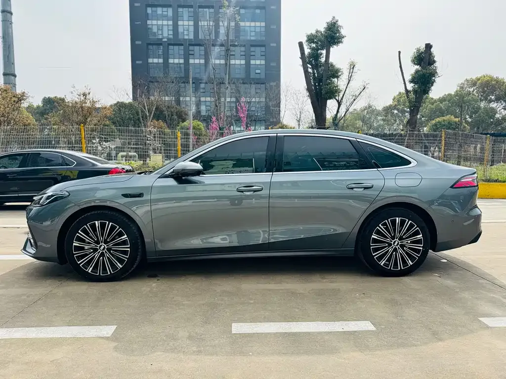 Geely Galaxy A7 — фото 8