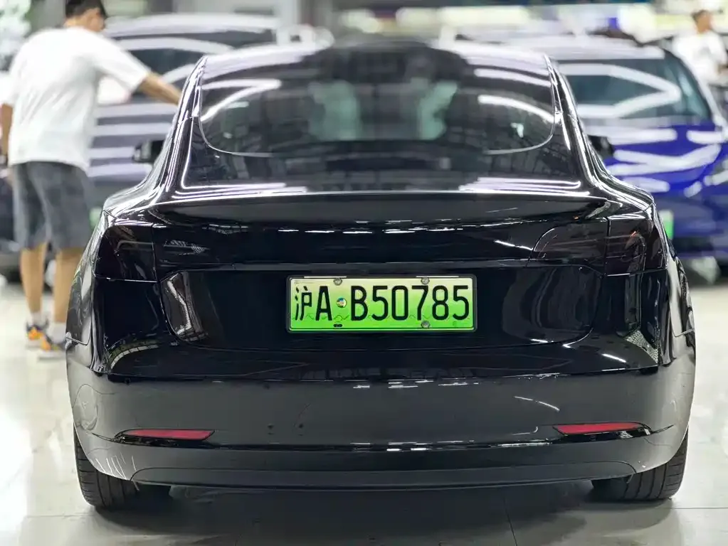 Tesla Model 3 — фото 6