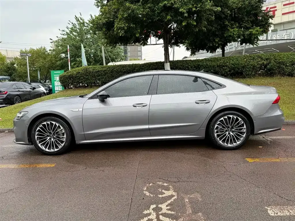 Audi A7L 2022 из CN, фото 8