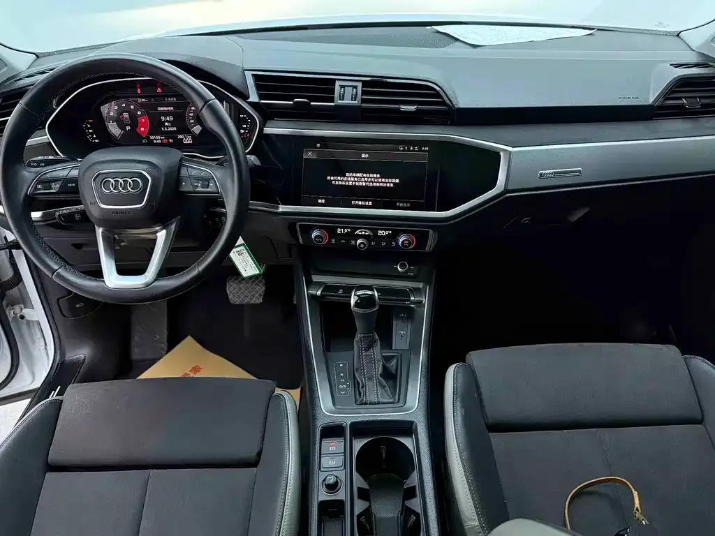 Audi Q3 — фото 10