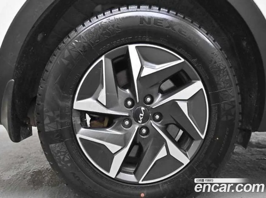 Kia Sorento — фото 10
