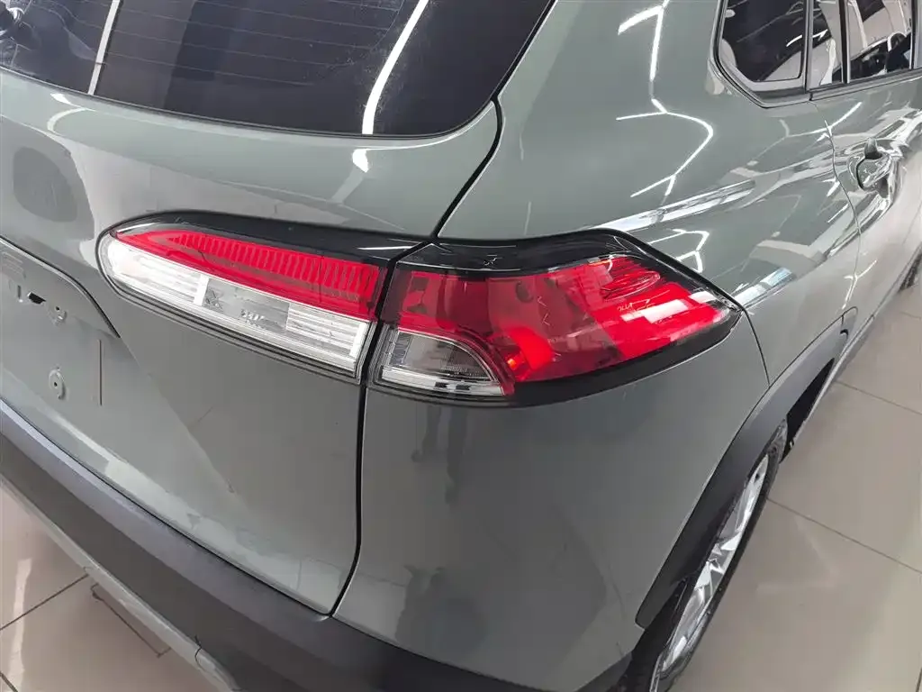 Toyota Corolla Cross 2023 из CN, фото 9