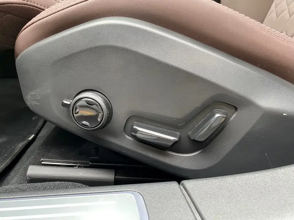 Volvo S90 2026 из CN, фото 3