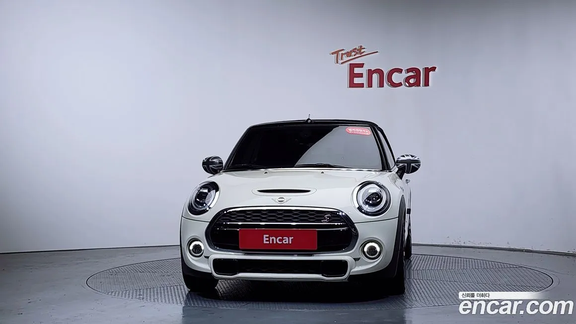 Mini Cooper Convertible 2021 из KR, фото 2