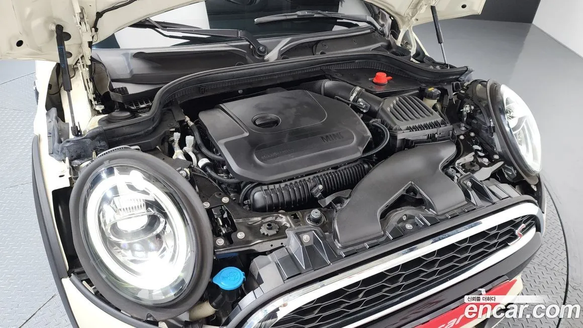 Mini Cooper Convertible 2021 из KR, фото 10