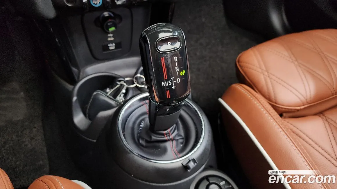Mini Cooper Convertible 2021 из KR, фото 5