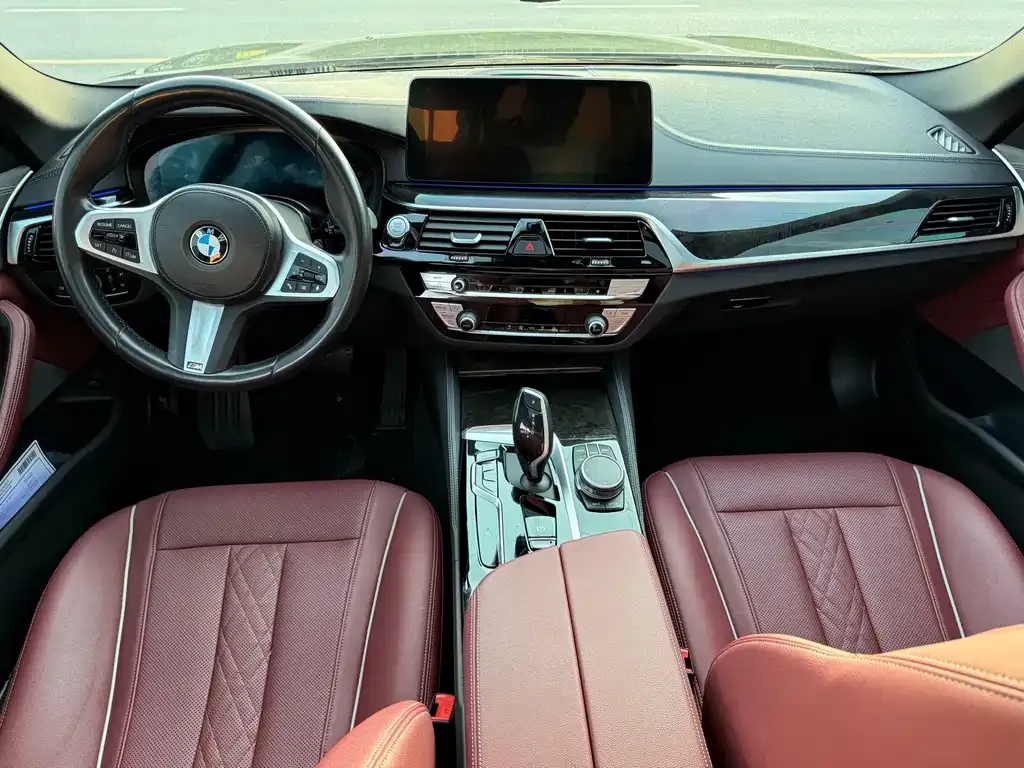 BMW 5 Series — фото 6