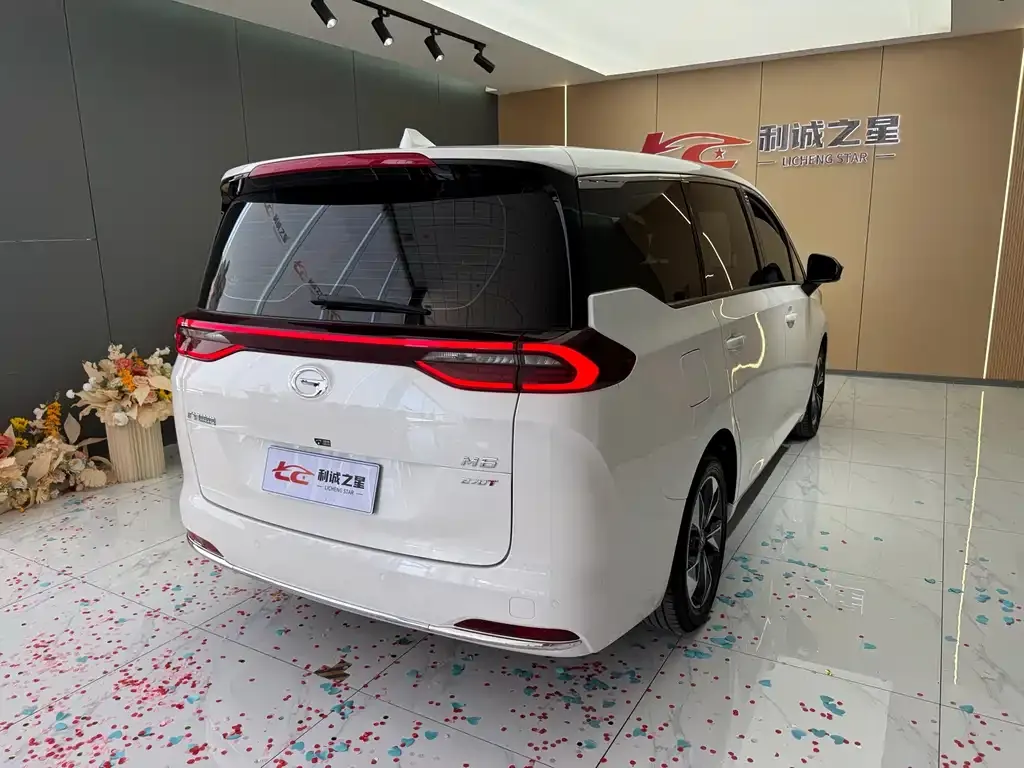 GAC Motor Trumpchi M6 — фото 10