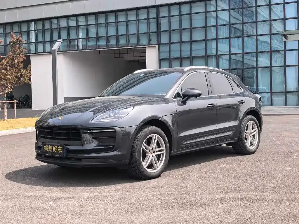 Porsche Macan — фото 1
