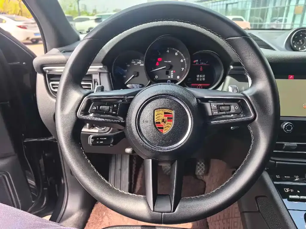Porsche Macan — фото 2