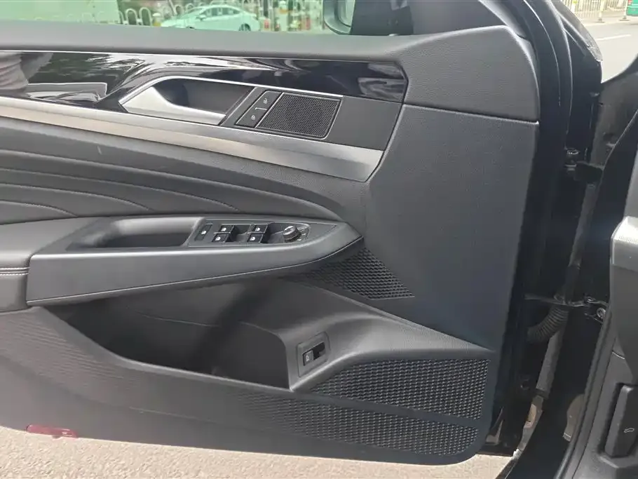 Volkswagen Passat 2025 из CN, фото 7