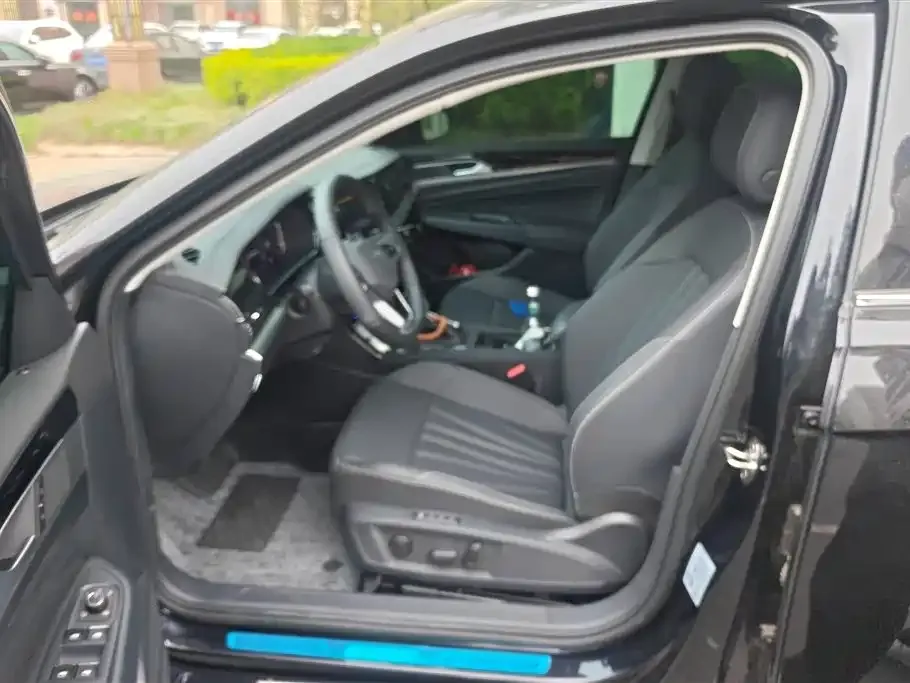 Volkswagen Passat 2025 из CN, фото 2