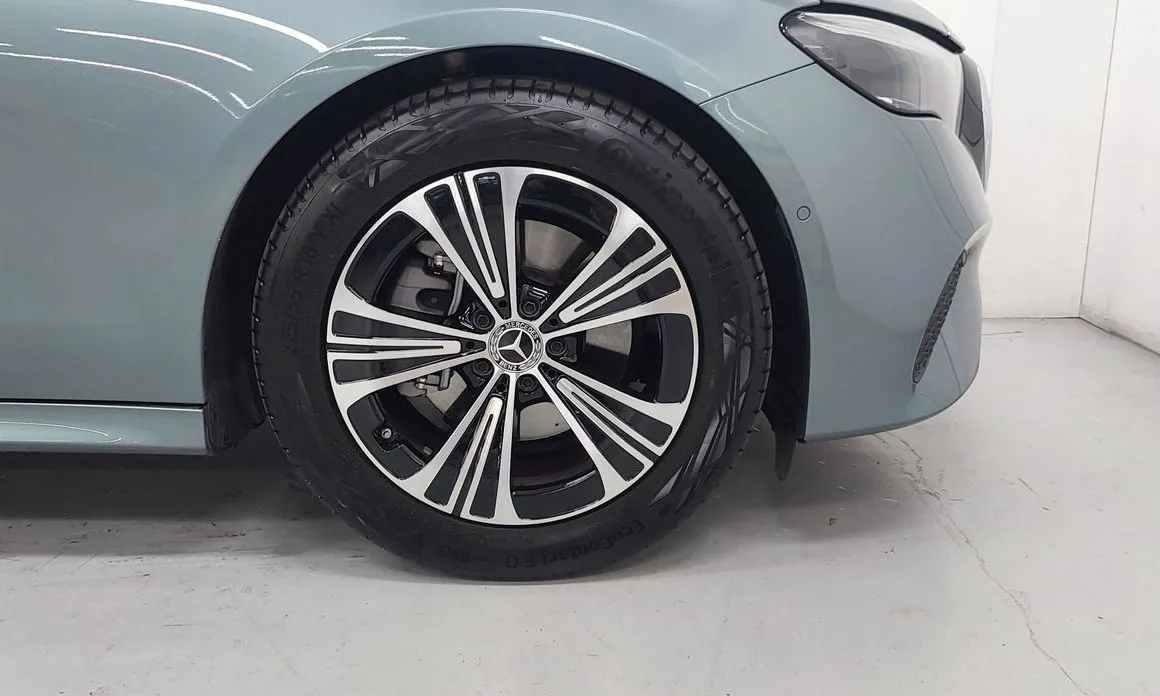 Mercedes-Benz E-Class 2025 из KR, фото 2