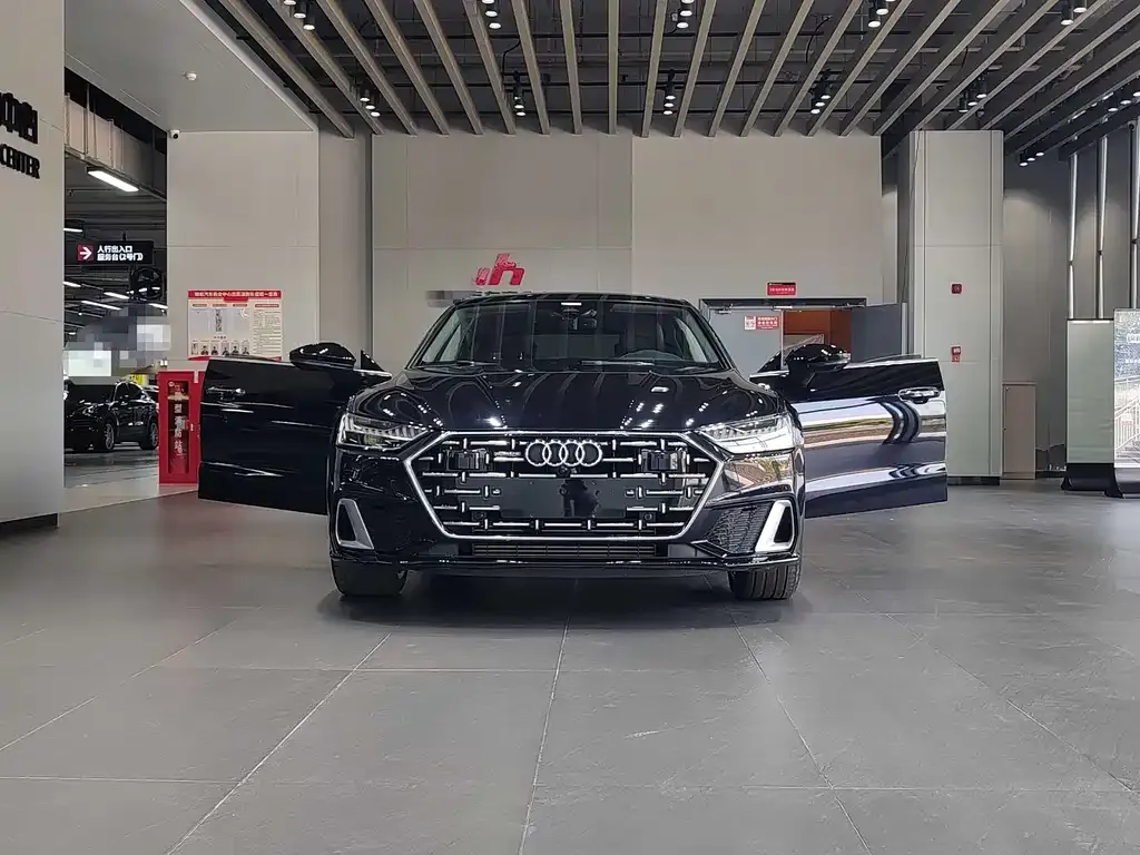 Audi A7L — фото 5
