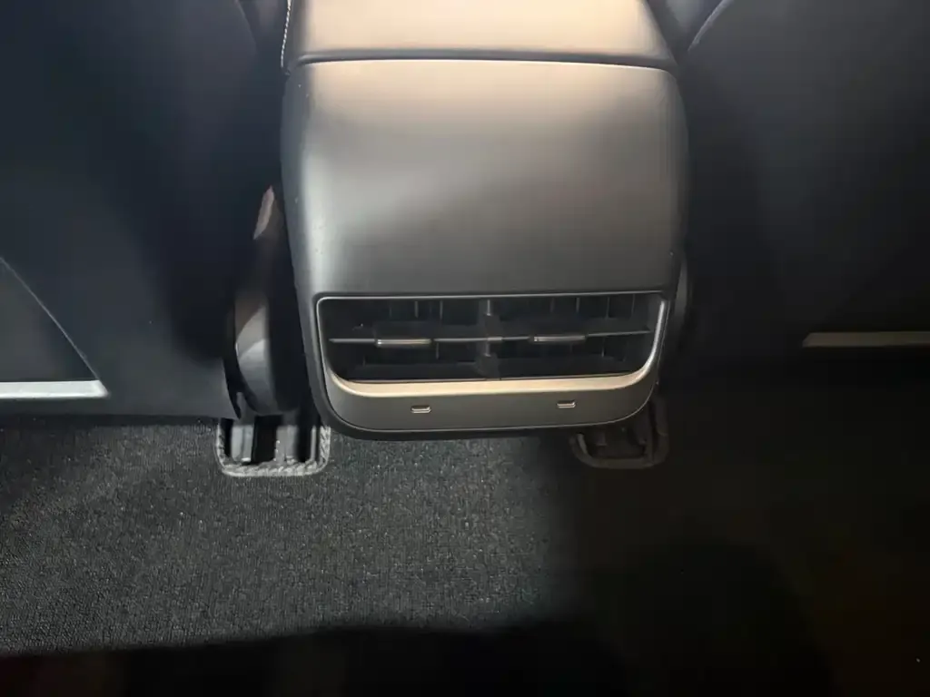 Tesla Model 3 2023 из CN, фото 3