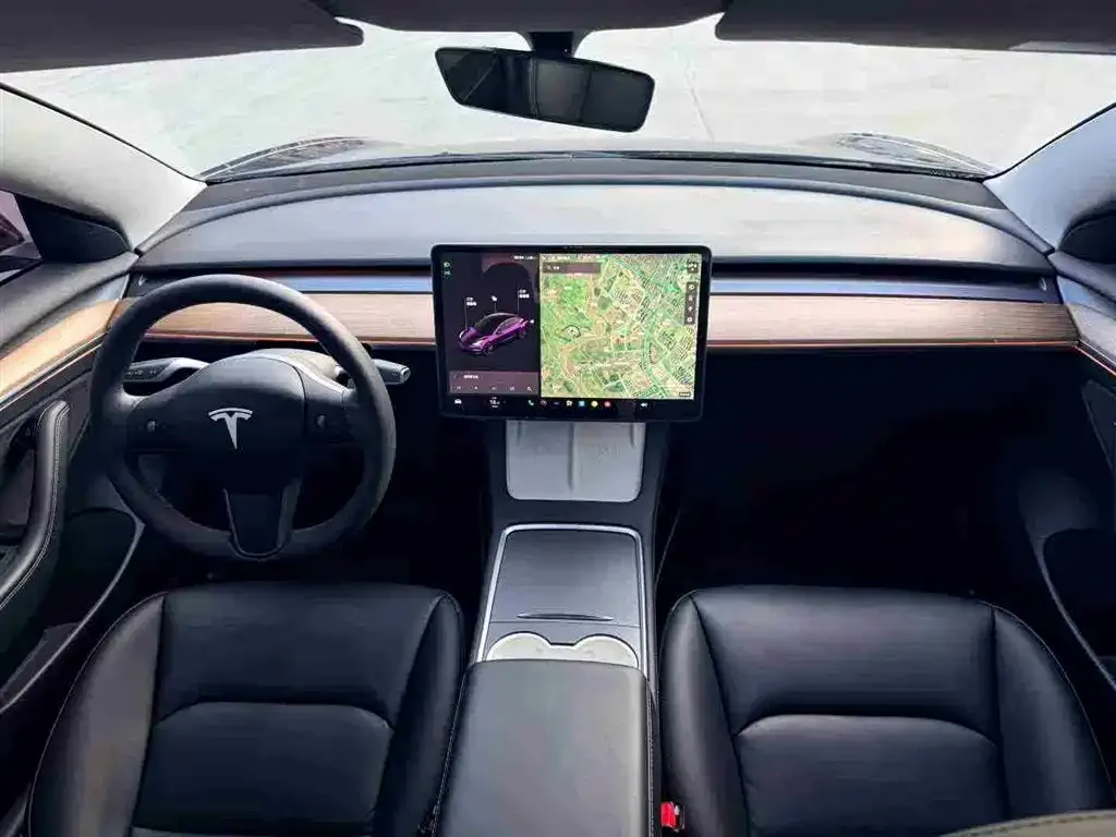 Tesla Model 3 — фото 3