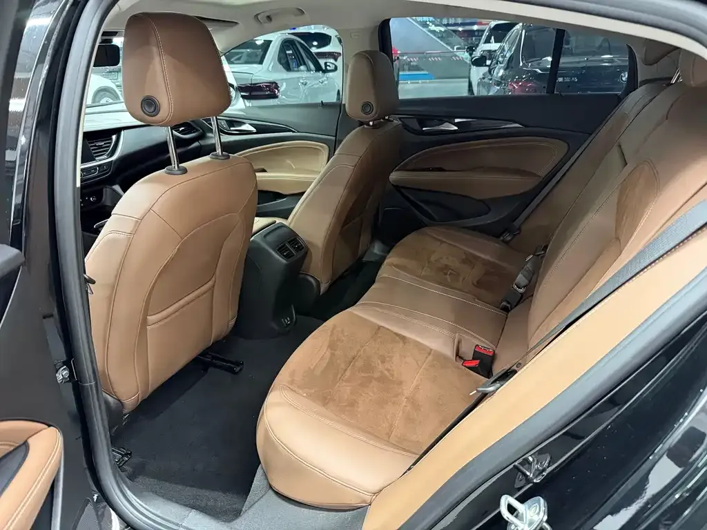 Buick Regal — фото 8