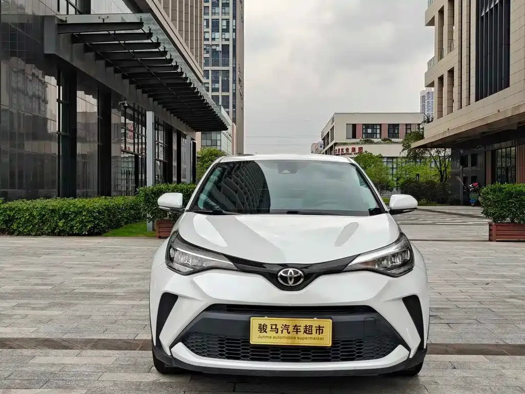 Toyota C-HR — фото 4