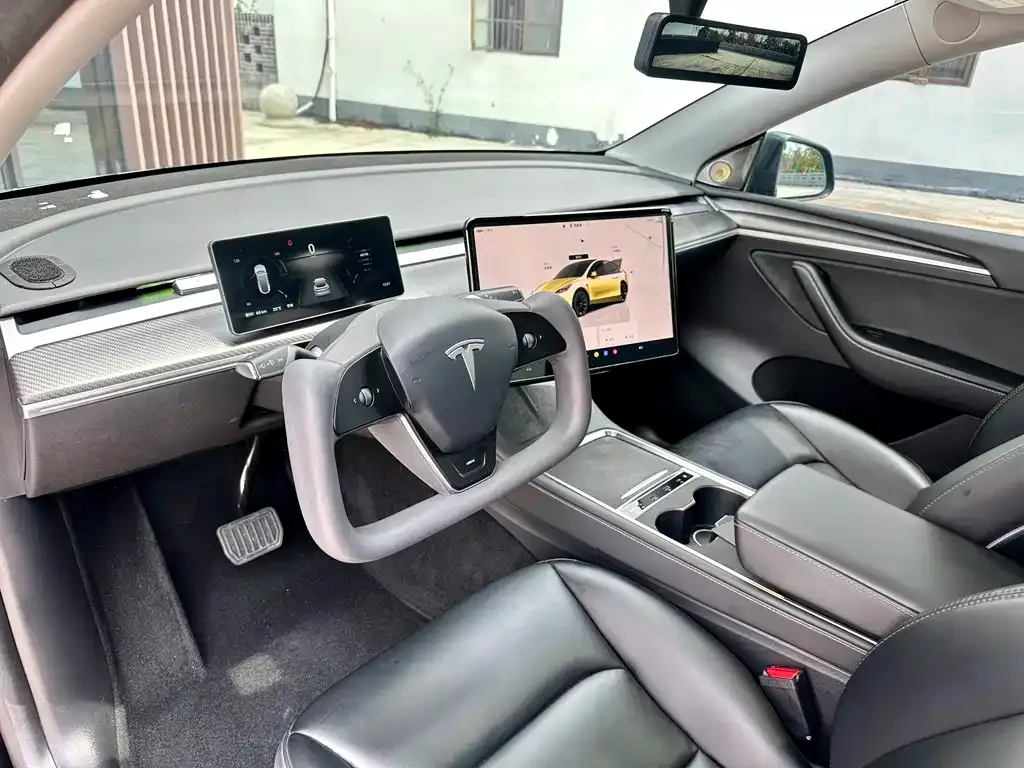 Tesla Model Y 2023 из CN, фото 8