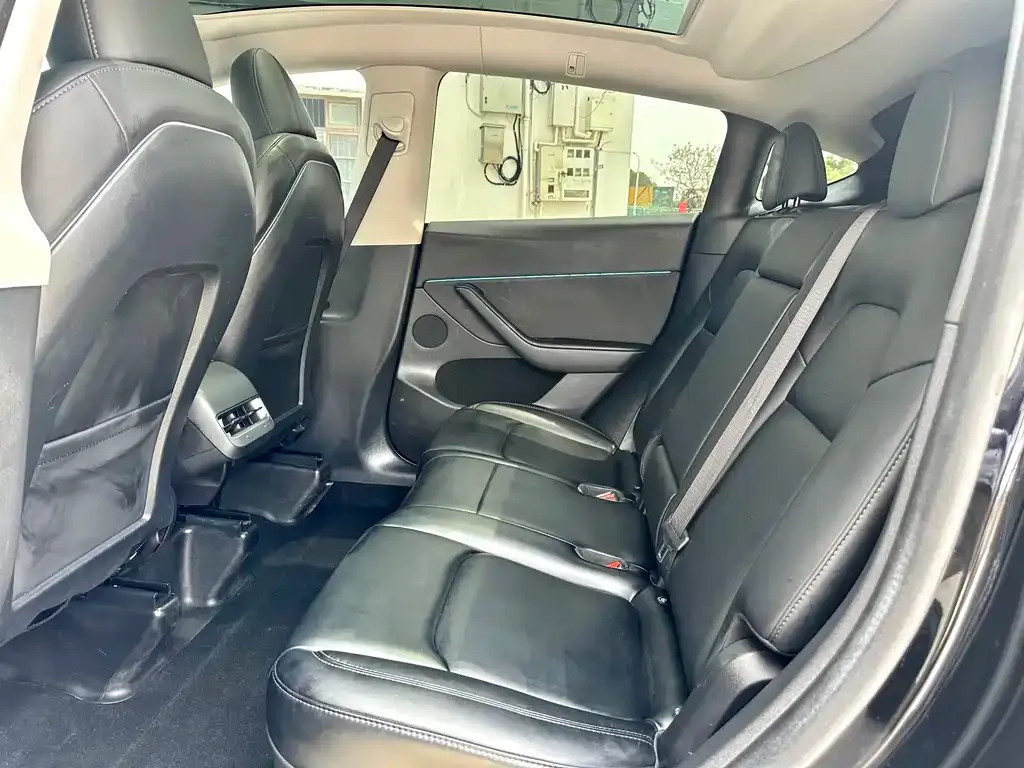 Tesla Model Y 2023 из CN, фото 3
