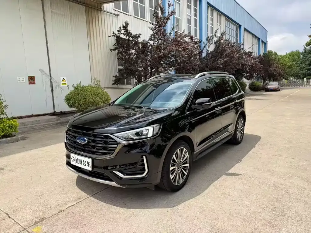 Ford Edge — фото 1