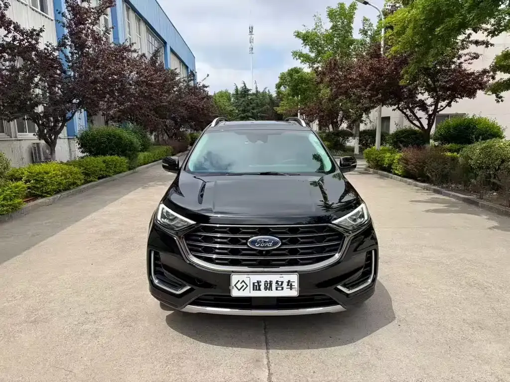 Ford Edge — фото 6