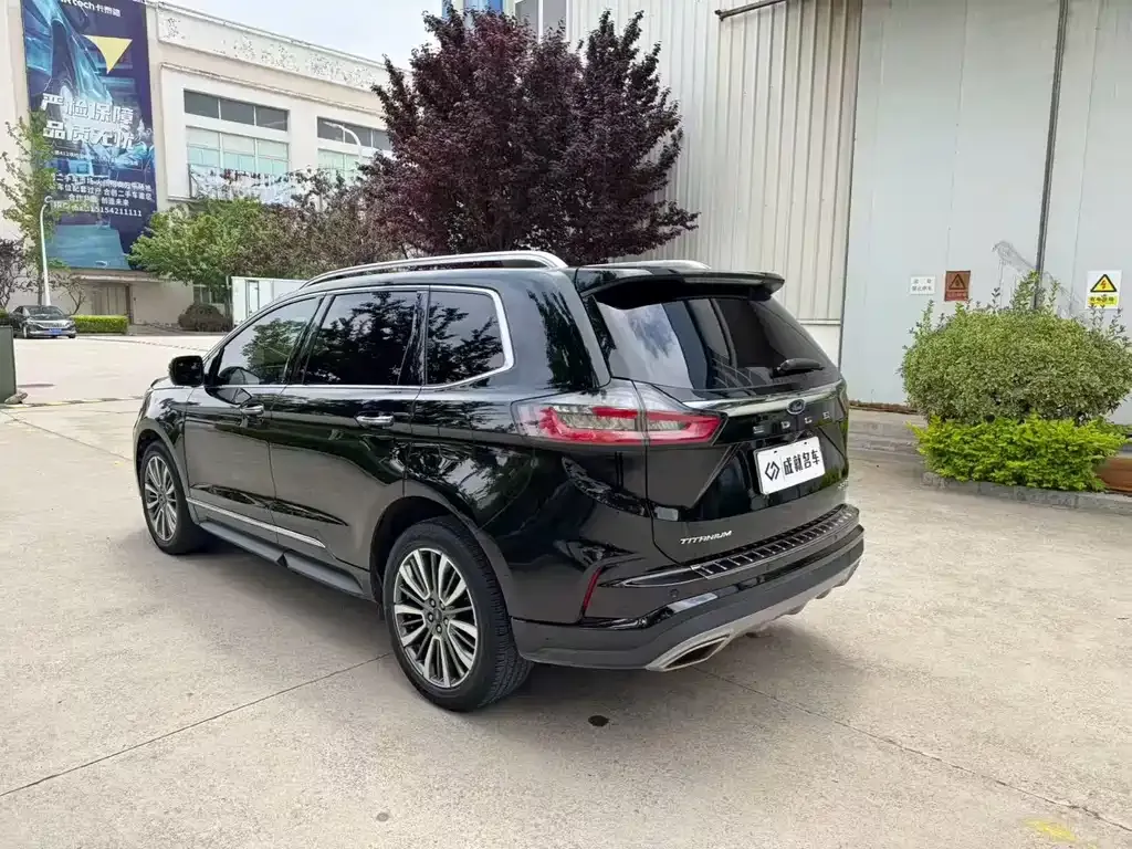 Ford Edge — фото 7