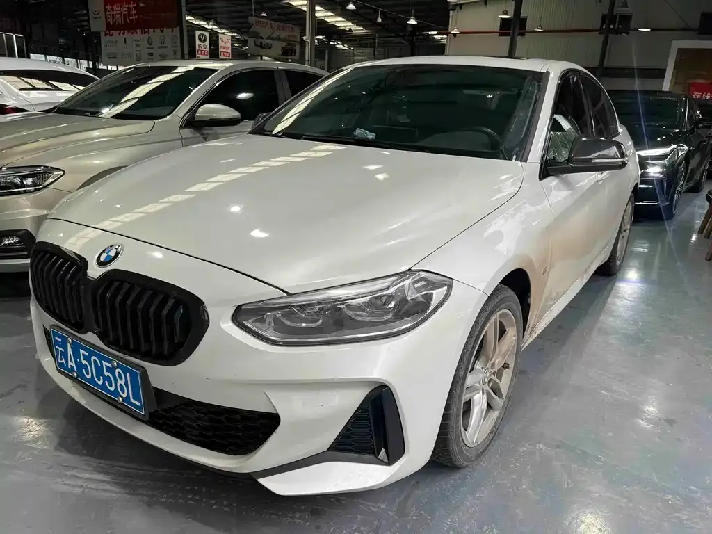 BMW 1 Series — фото 1