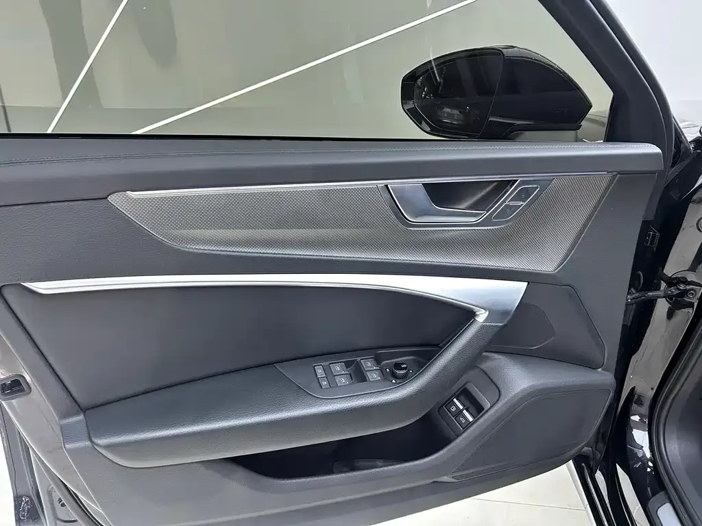 Audi A6L New Energy 2023 из CN, фото 4
