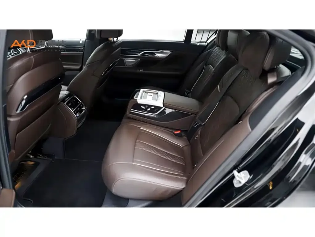 BMW 7 Series 2021 из CN, фото 5