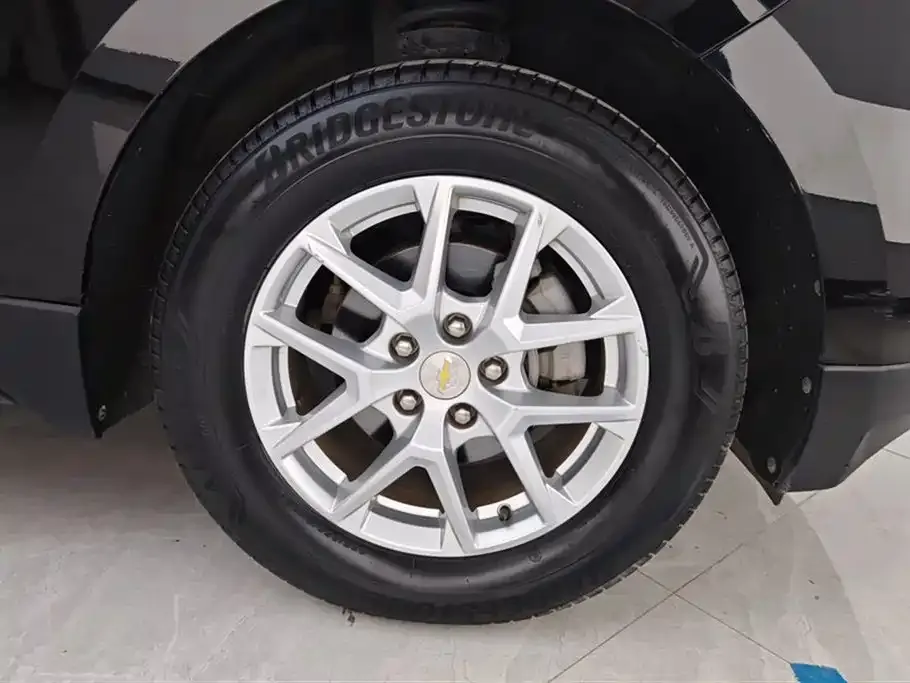 Chevrolet Equinox 2021 из CN, фото 10