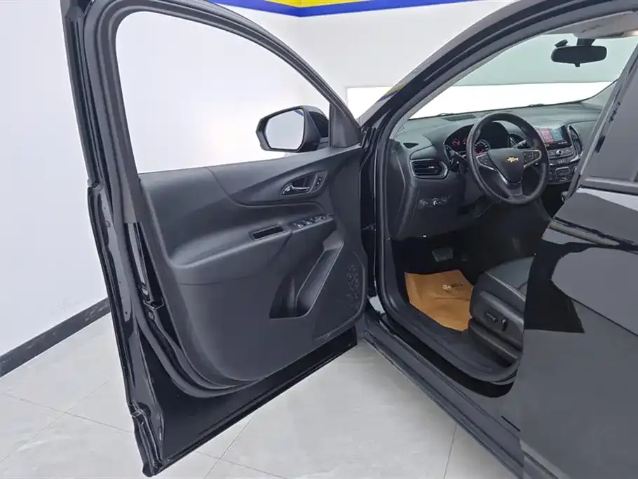 Chevrolet Equinox 2021 из CN, фото 3