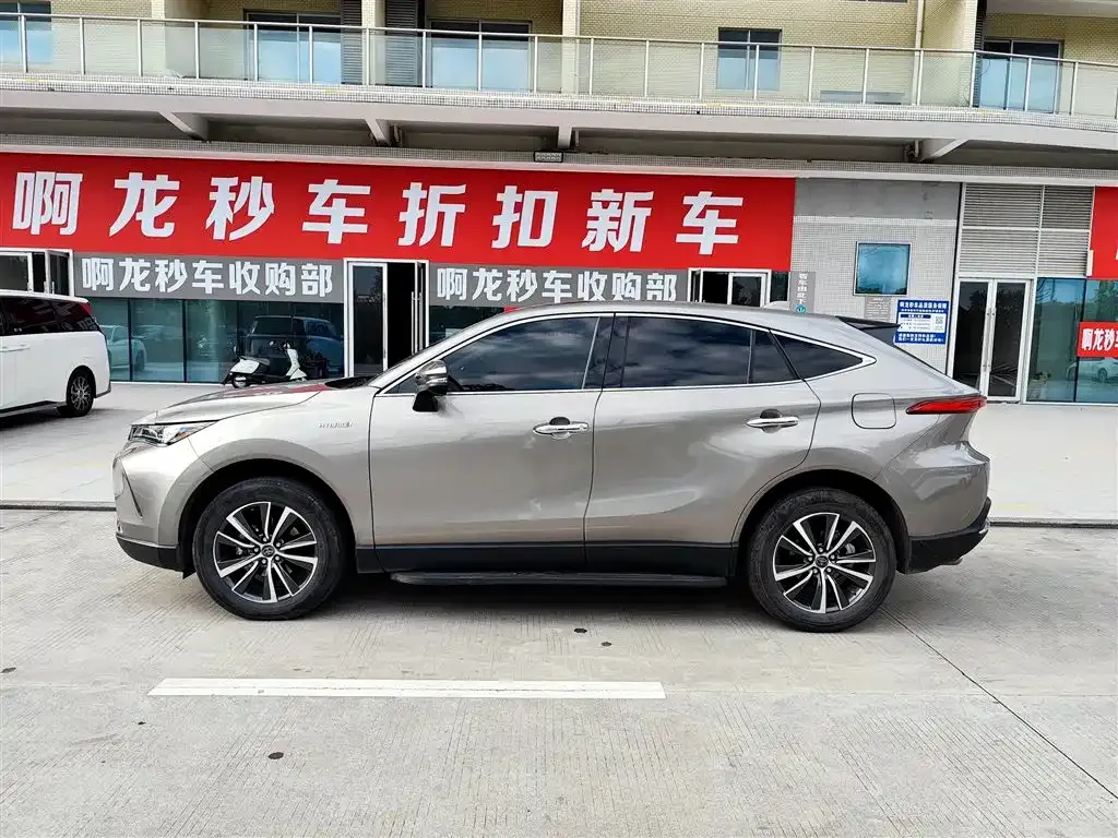 Toyota Harrier — фото 9