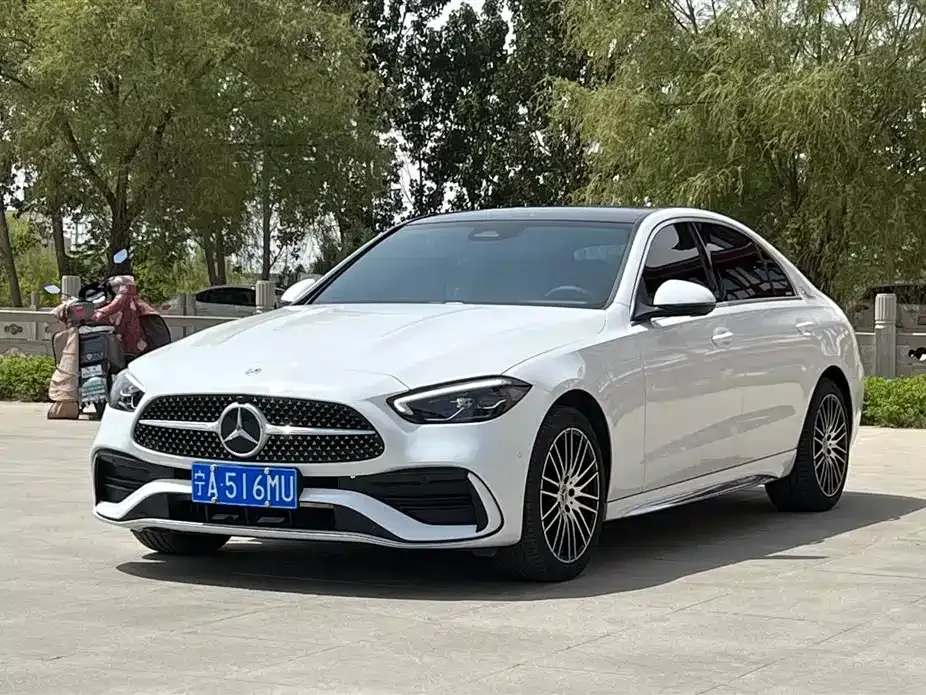 Mercedes-Benz C-Class — фото 1