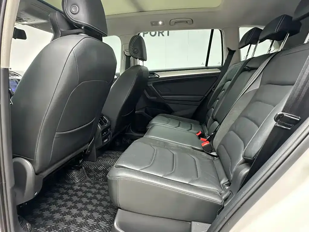 Volkswagen Tiguan L 2021 из CN, фото 9