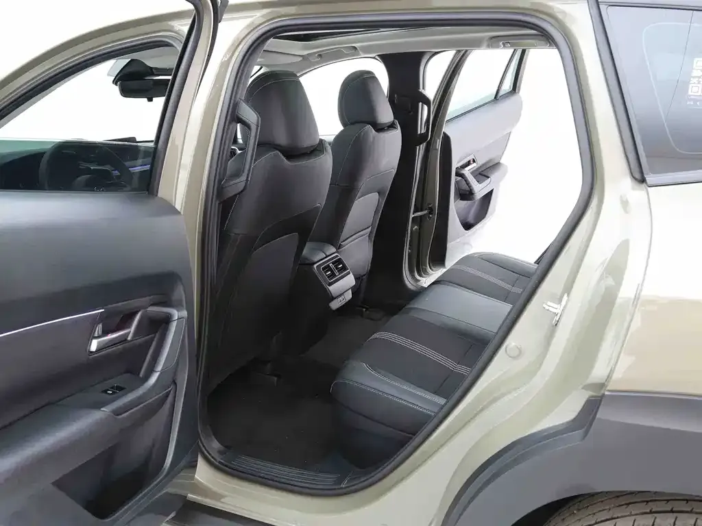 Mazda CX-50 2023 из CN, фото 8