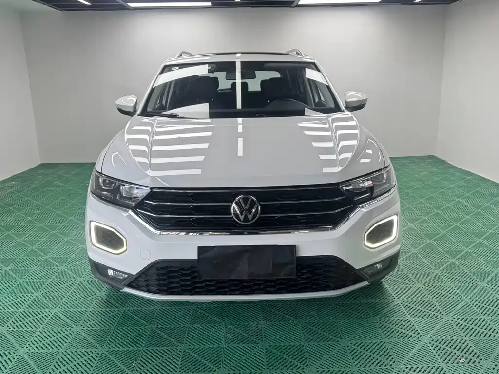 Volkswagen T-Roc — фото 5