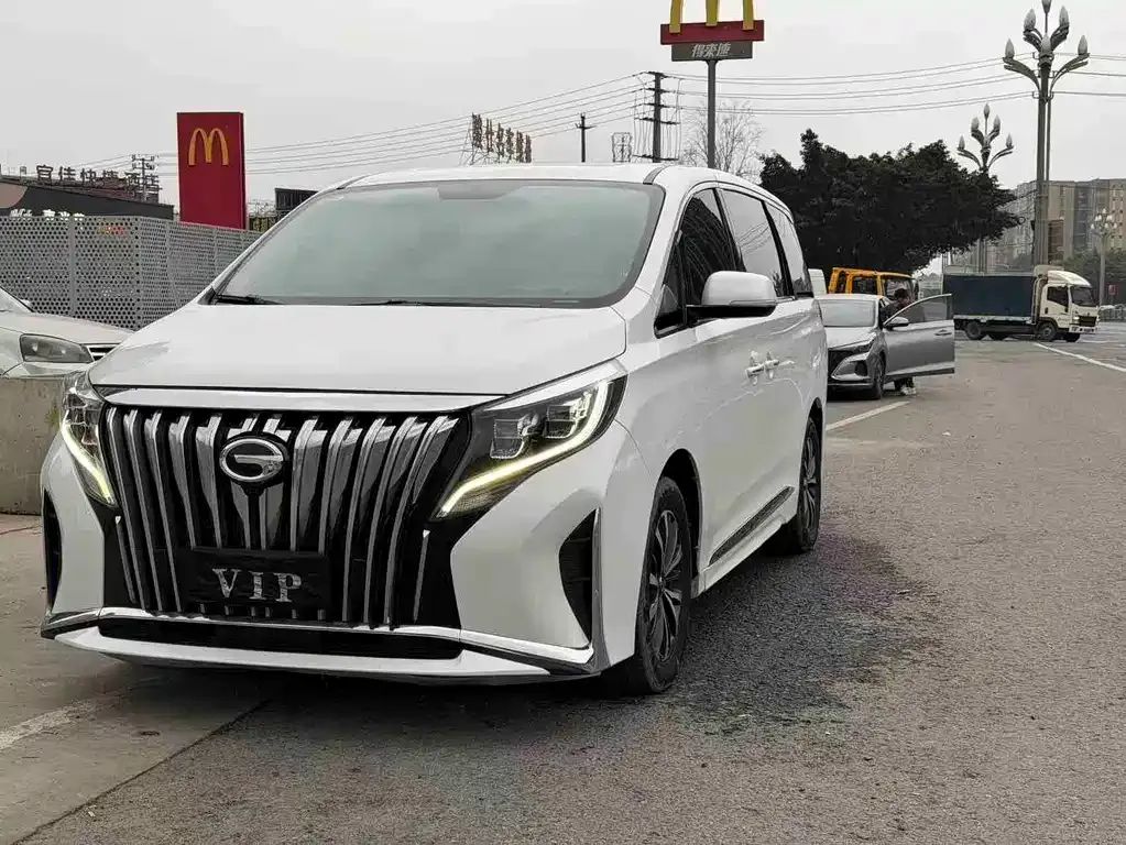 GAC Motor Trumpchi M8 — фото 1