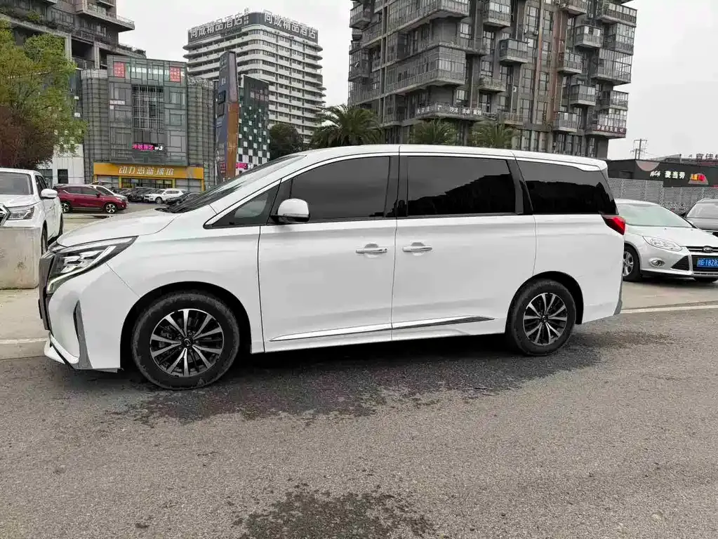 GAC Motor Trumpchi M8 — фото 10