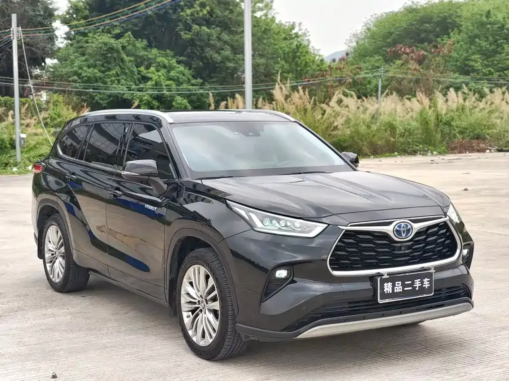 Toyota Highlander — фото 10