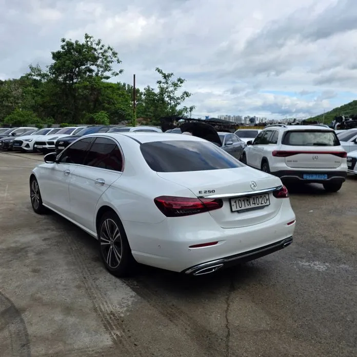 Mercedes-Benz E-Class 2021 из KR, фото 2