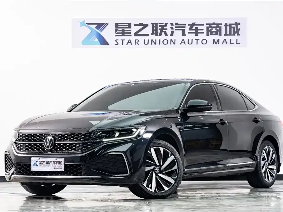 Volkswagen Passat — фото 1