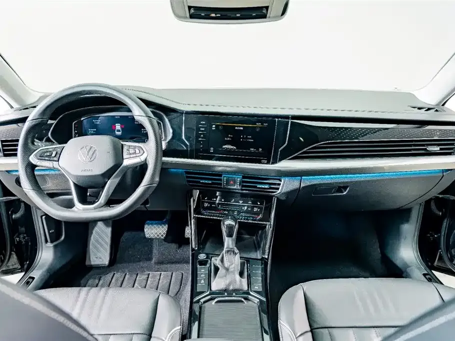 Volkswagen Passat — фото 10