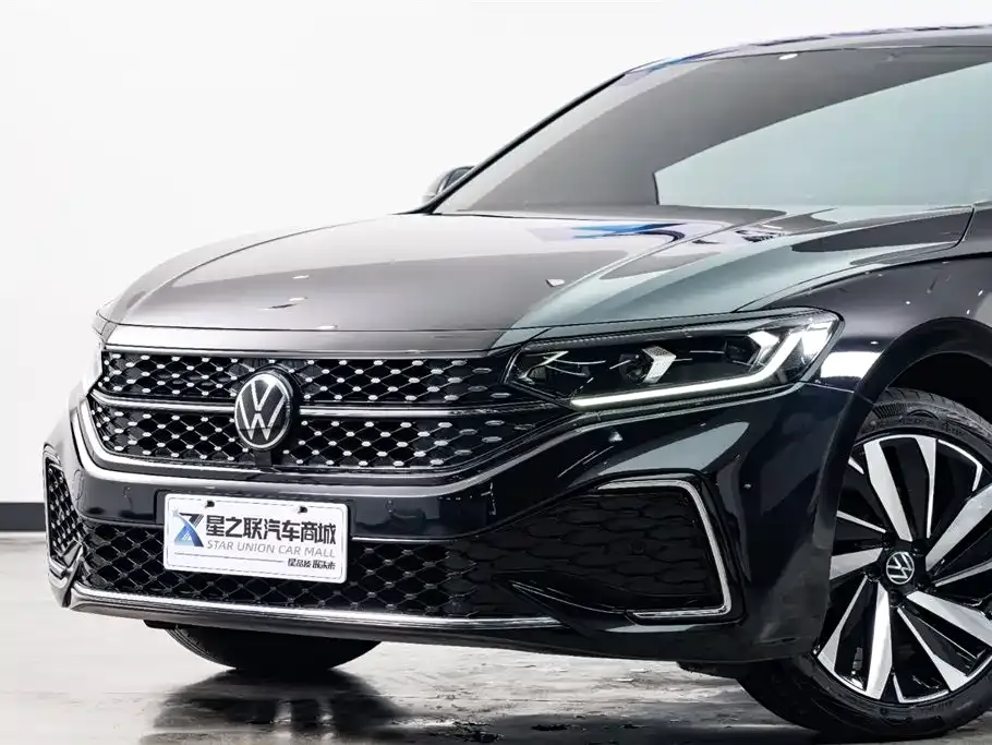 Volkswagen Passat — фото 9