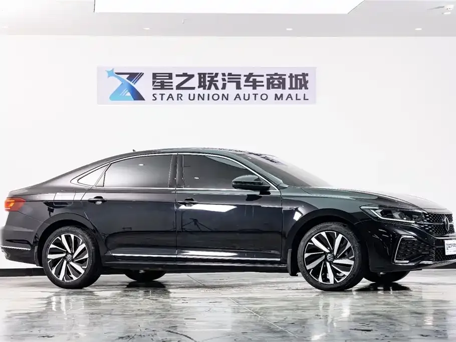Volkswagen Passat — фото 4