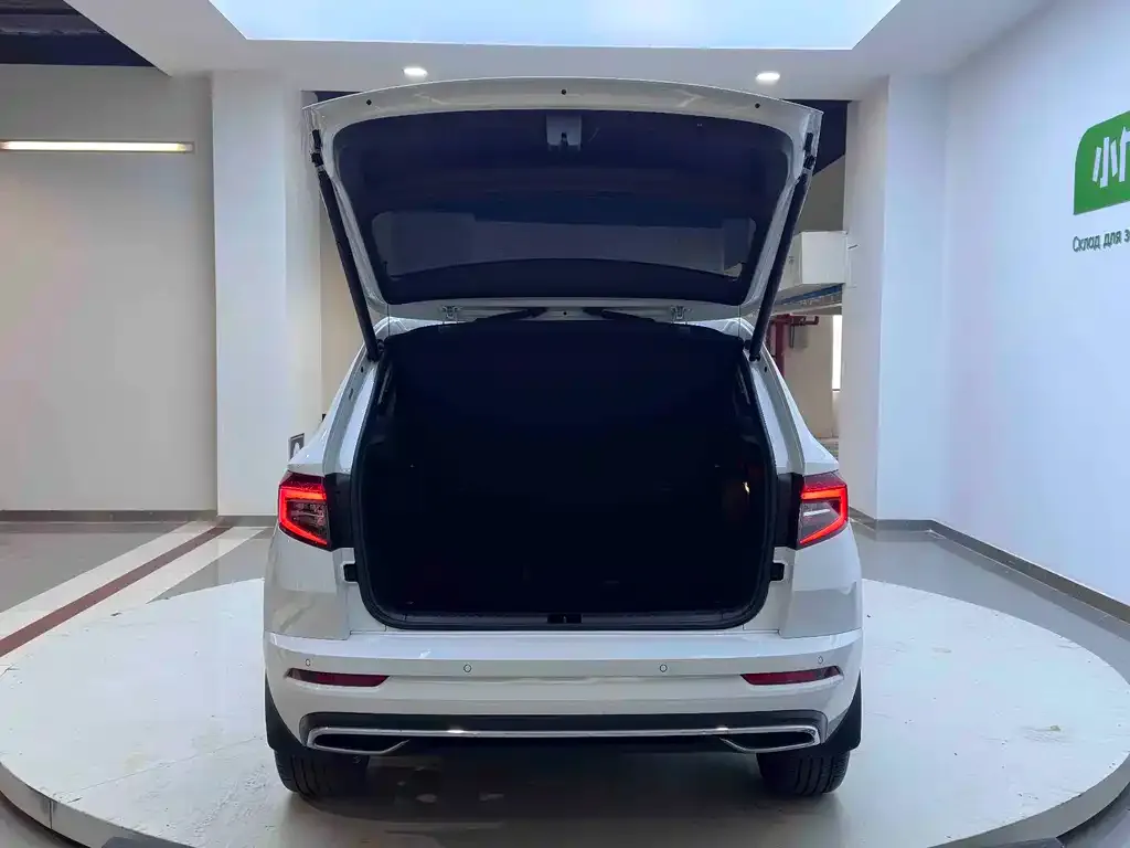 Skoda Karoq — фото 8